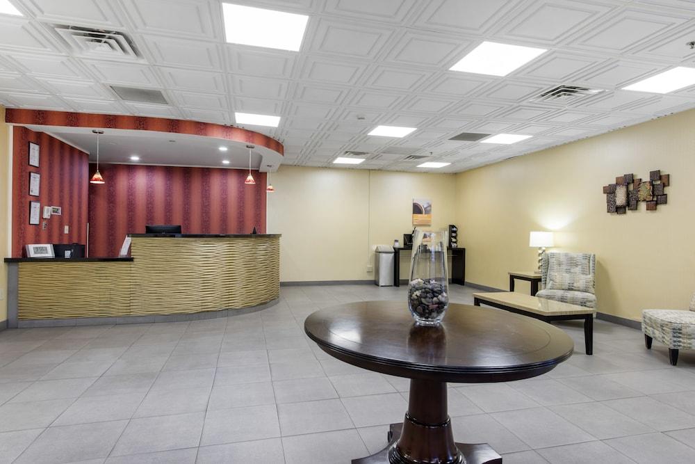 Quality Inn & Suites Charleston - Civic Center מראה חיצוני תמונה