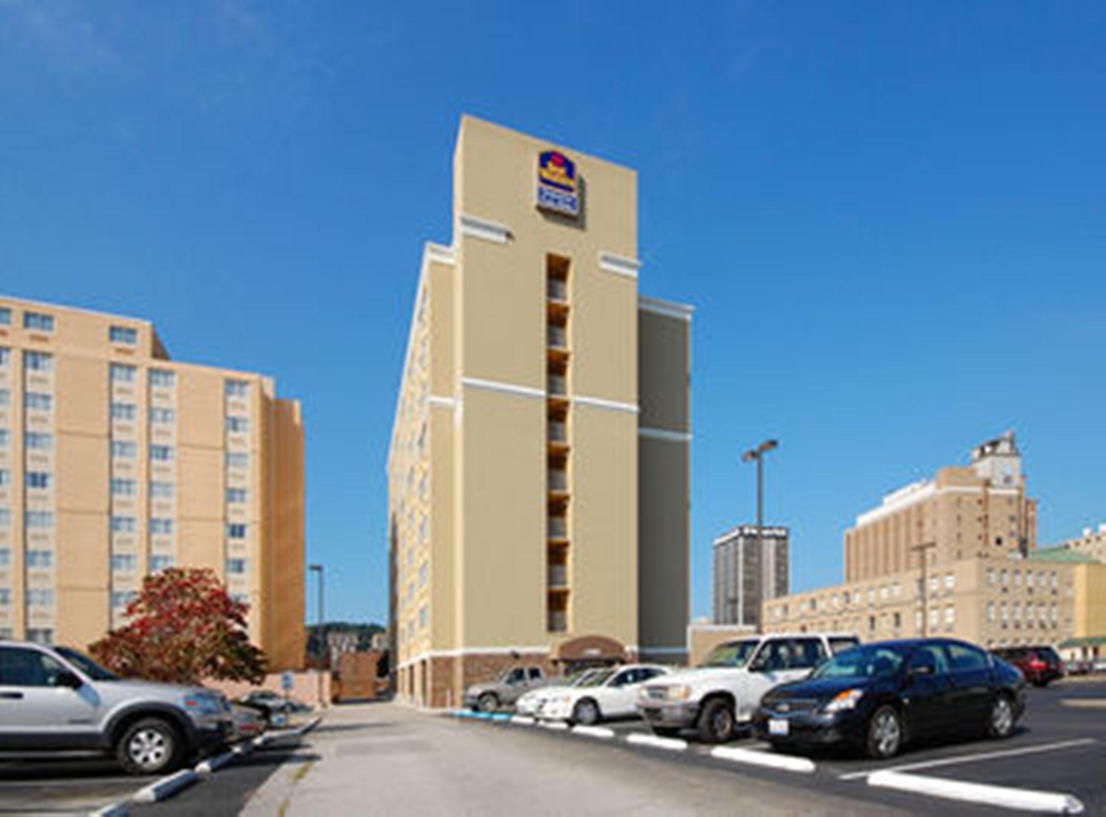 Quality Inn & Suites Charleston - Civic Center מראה חיצוני תמונה