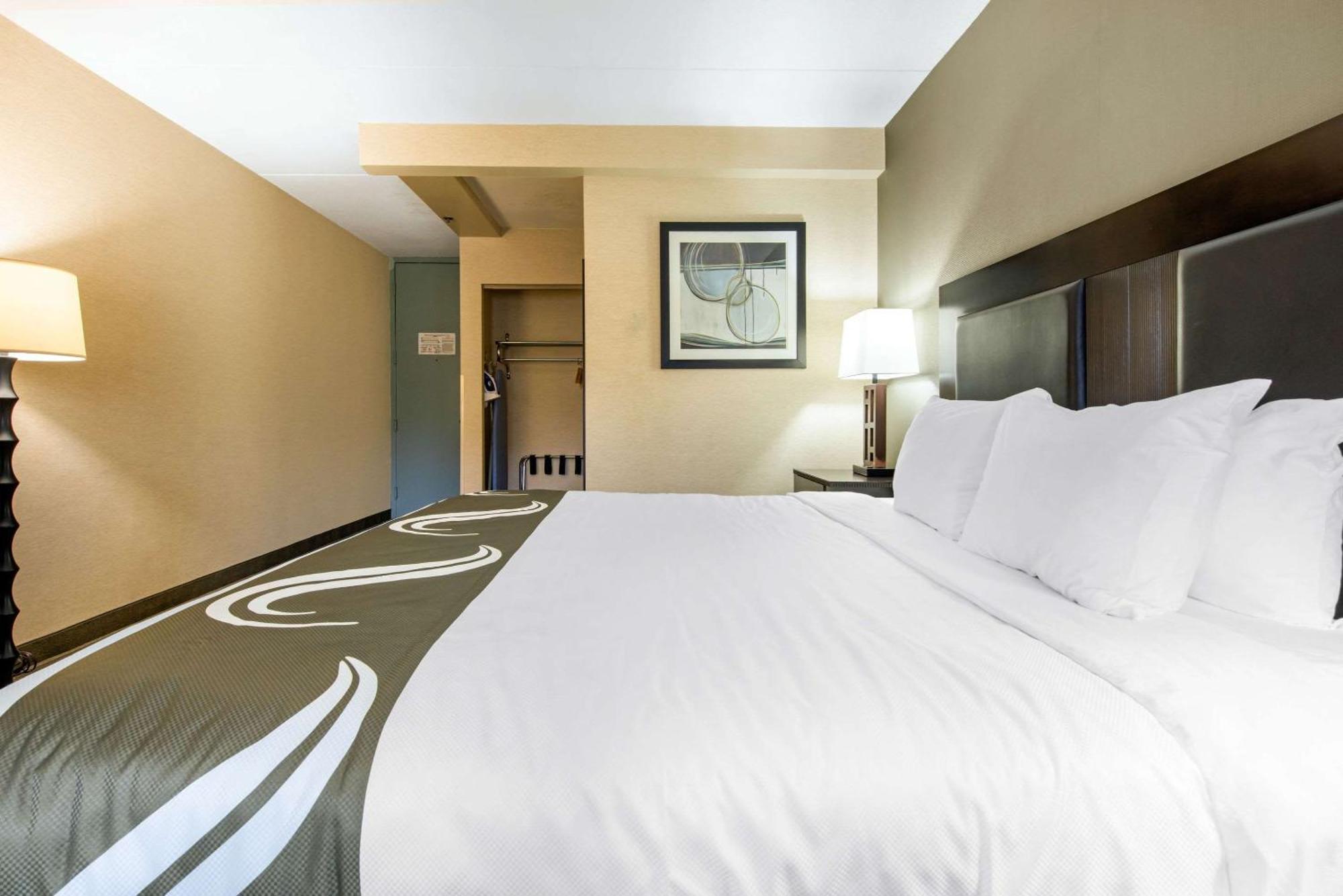 Quality Inn & Suites Charleston - Civic Center מראה חיצוני תמונה