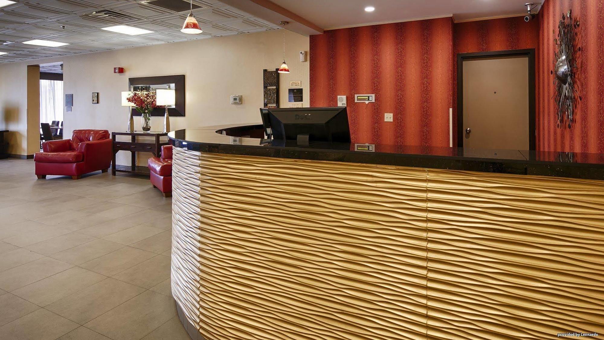 Quality Inn & Suites Charleston - Civic Center מראה חיצוני תמונה