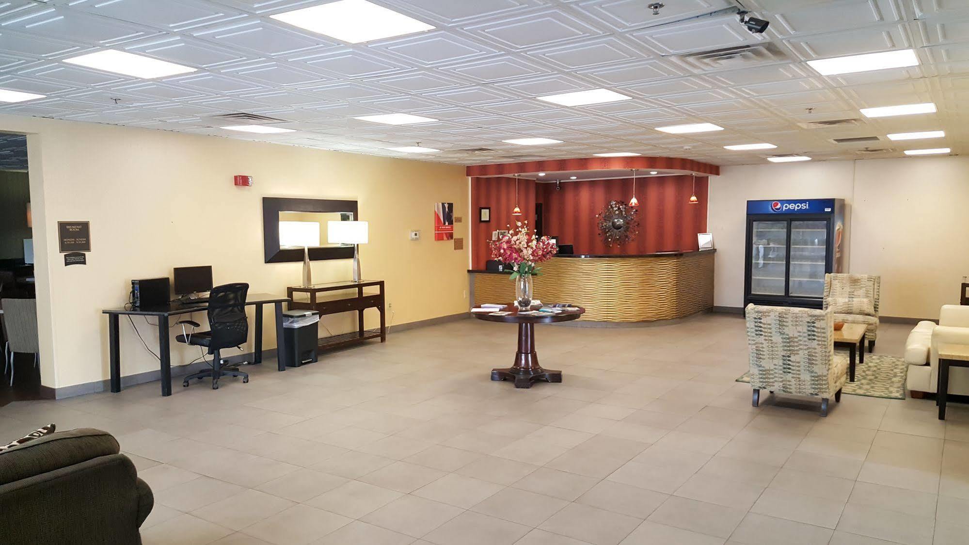 Quality Inn & Suites Charleston - Civic Center מראה חיצוני תמונה